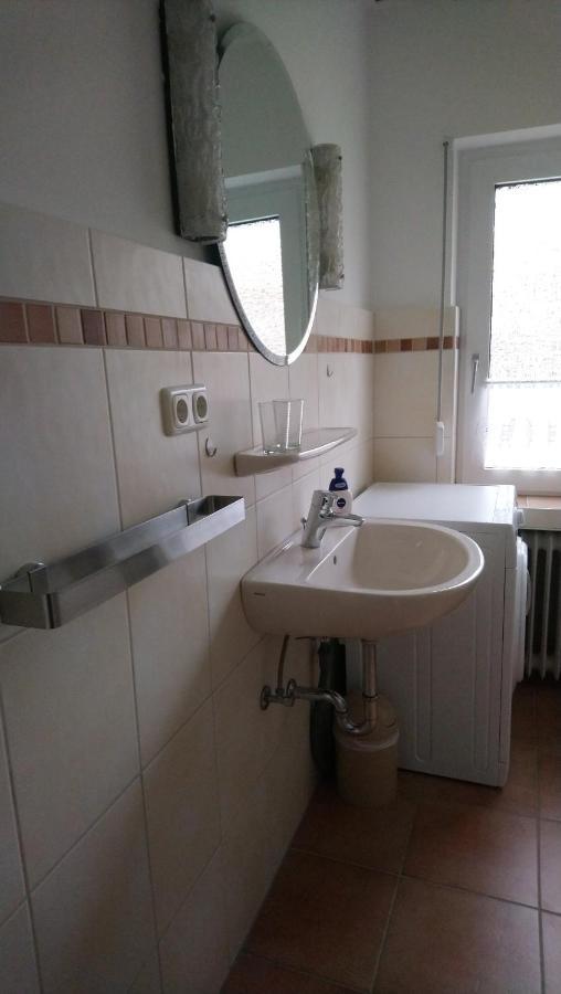 Gaestehaus „barbara” Mit Garage In 26919 Brake Holiday home *