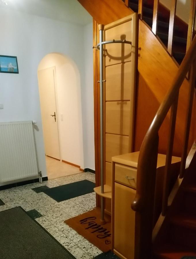 Gaestehaus „barbara” Mit Garage In 26919 Brake Holiday home