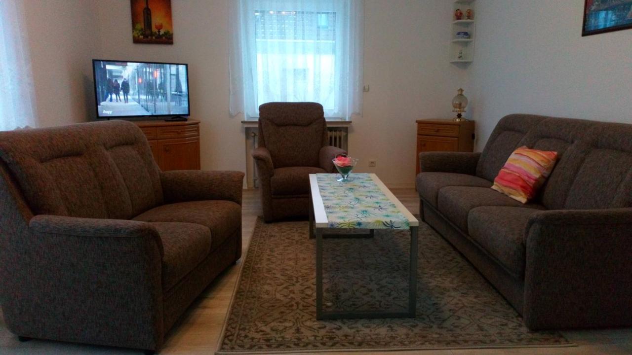 Gaestehaus „barbara” Mit Garage In 26919 Brake Holiday home *